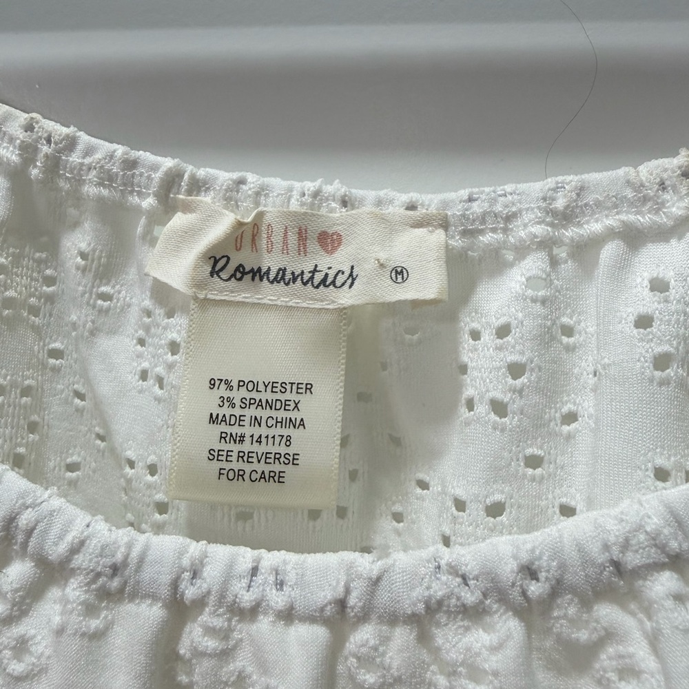 URBAN Romantics White Eyelet Blouse - Picture 2 of 3